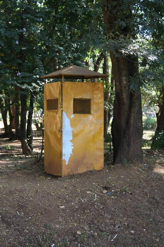 image004.JPG - Telefonhäuschen in Lilongwe