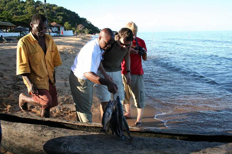 image008.JPG - frischer Fisch fürs BBQ