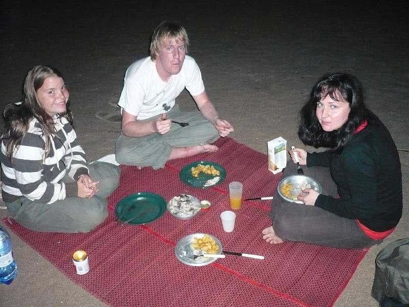 image017.JPG - Fisch-Dinner am Strand