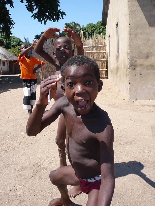 image033.JPG - Malawi-Boys