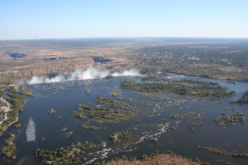 sambiaB024.jpg - die Abbruchkante aus der Luft