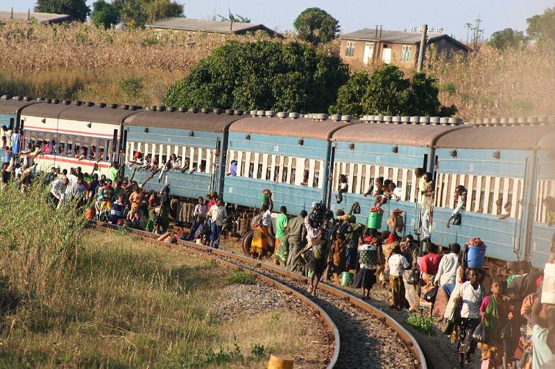 tansA003.jpg - TAZARA-Zug von Sambia nach Tansania