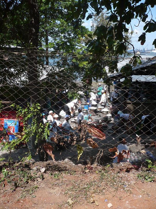 tansA012.jpg - Imbissküche in Dar es Salaam